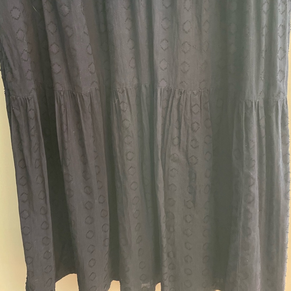 Crown & Ivy Navy Tiered Lined Midi Dress - Picture 4 of 8
